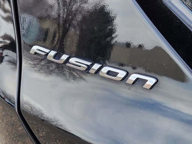 Certified 2017 Ford Fusion SE w/ Equipment Group 201A image 19