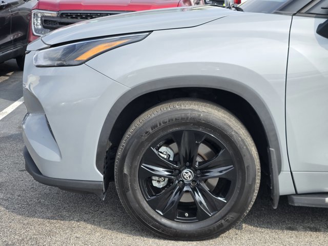 Used 2024 Toyota Highlander XLE image 8