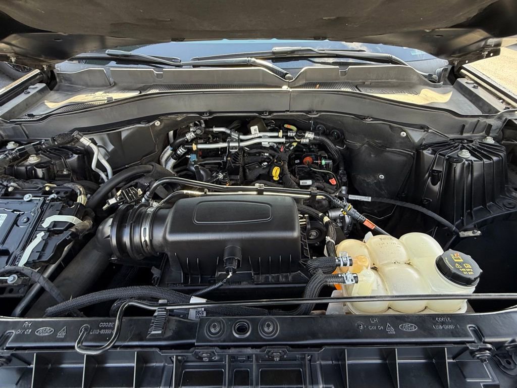 Certified 2022 Ford Explorer XLT RWD image 32