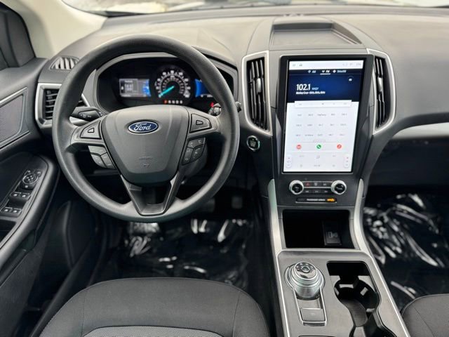 Certified 2024 Ford Edge SE w/ Black Appearance Package image 17