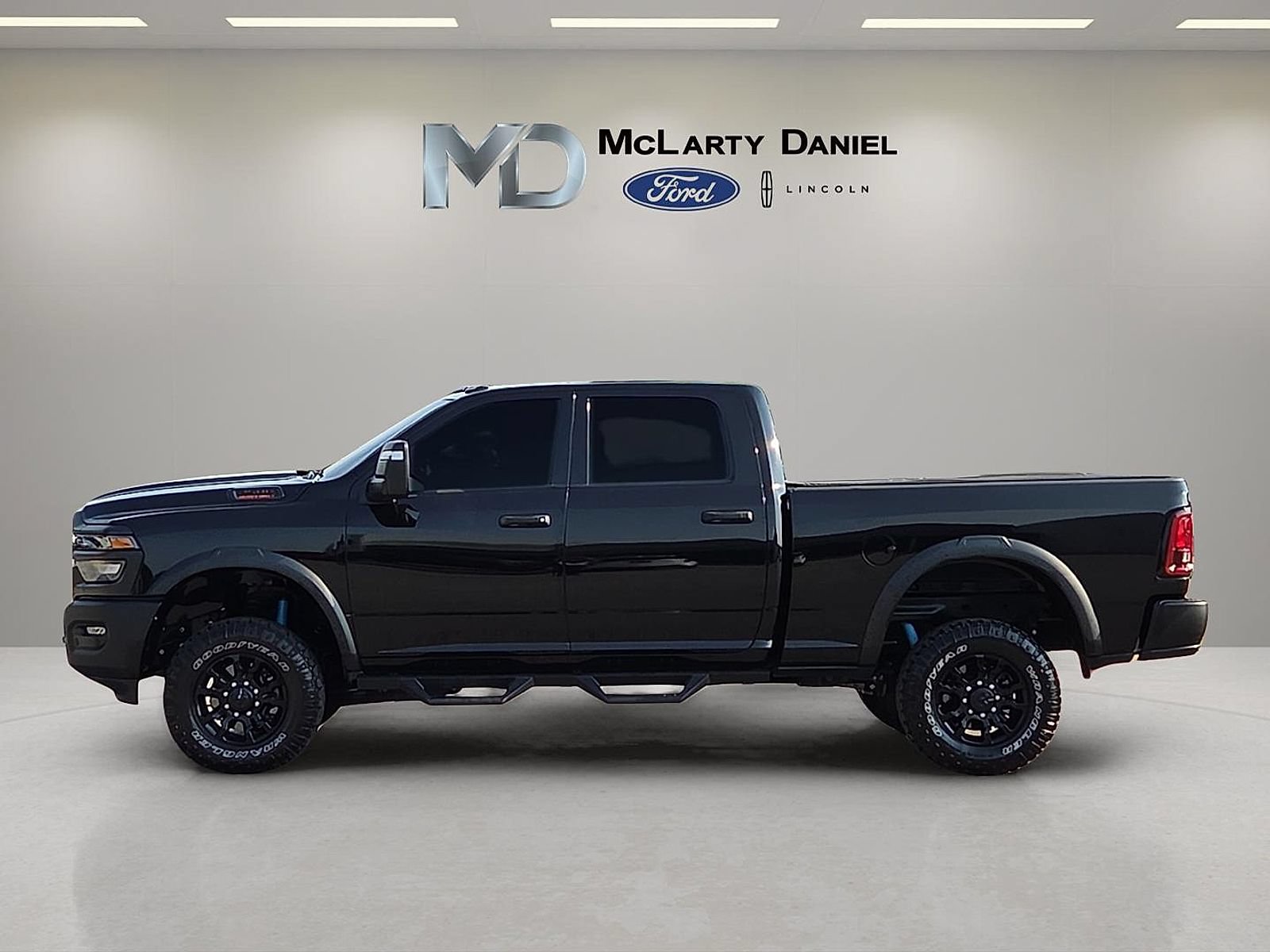 Used 2025 RAM 2500 Tradesman w/ Power Wagon Package AWD/4WD image 3