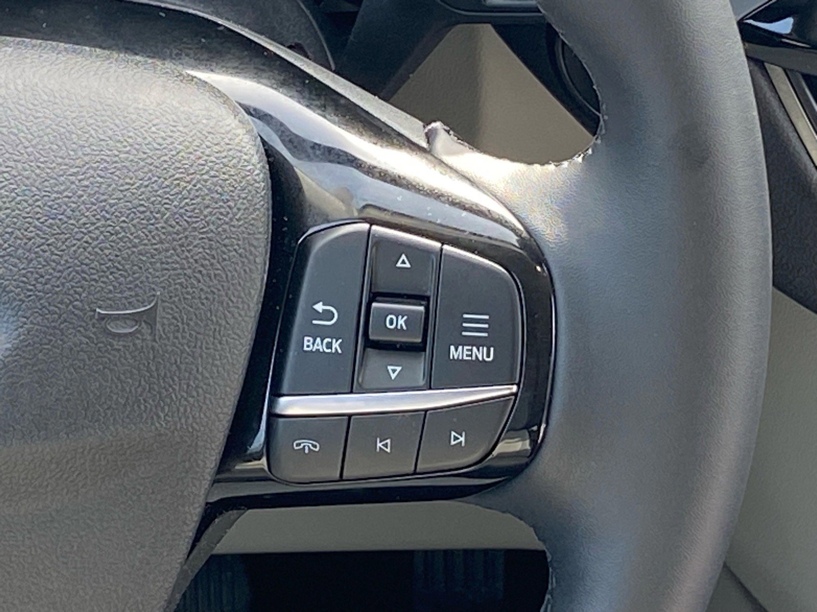 Certified 2024 Ford Escape Active image 9