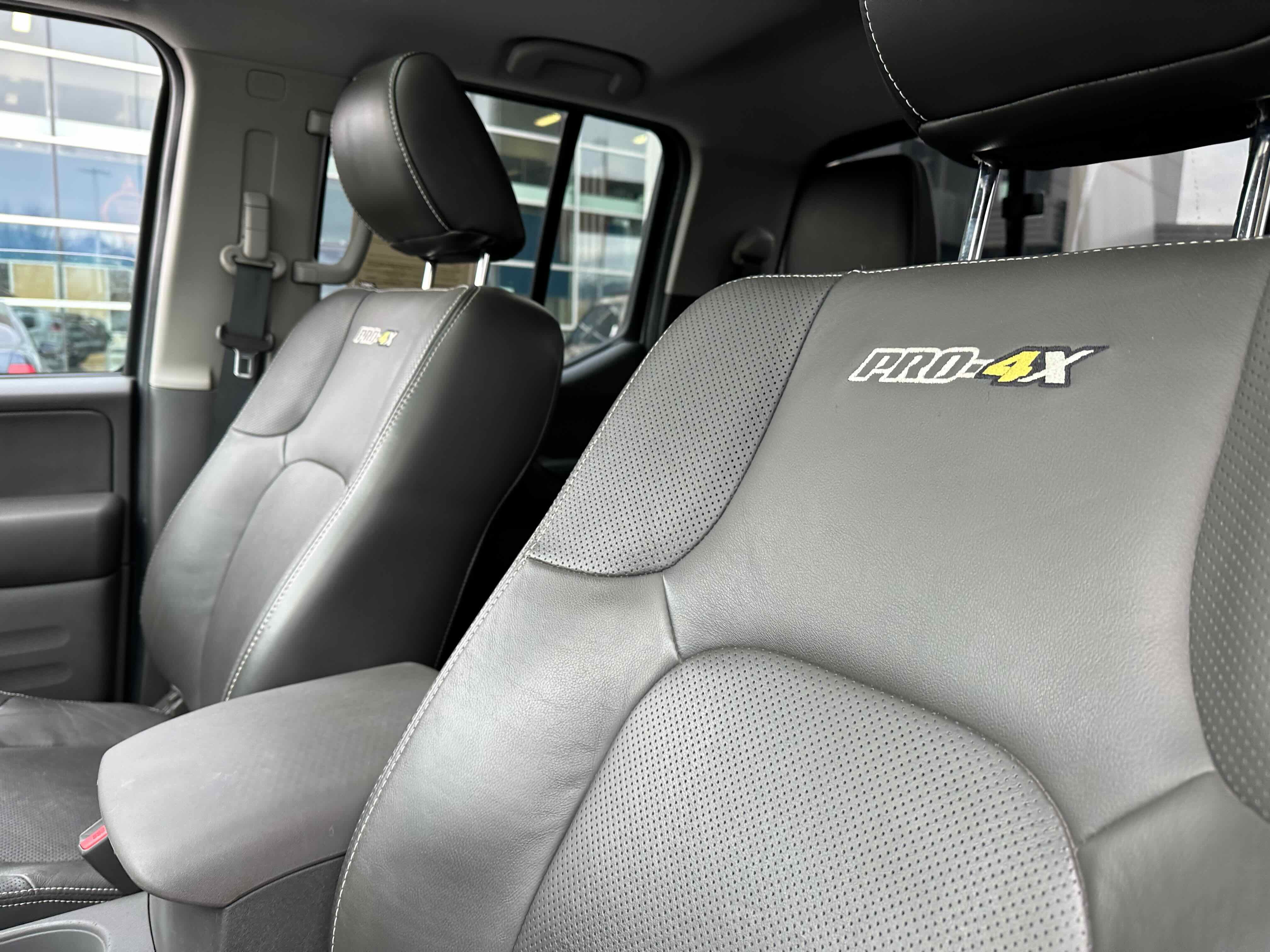 Used 2020 Nissan Frontier PRO-4X w/ Pro-4x Utility Package image 25