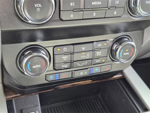 Certified 2019 Ford F150 Lariat image 25