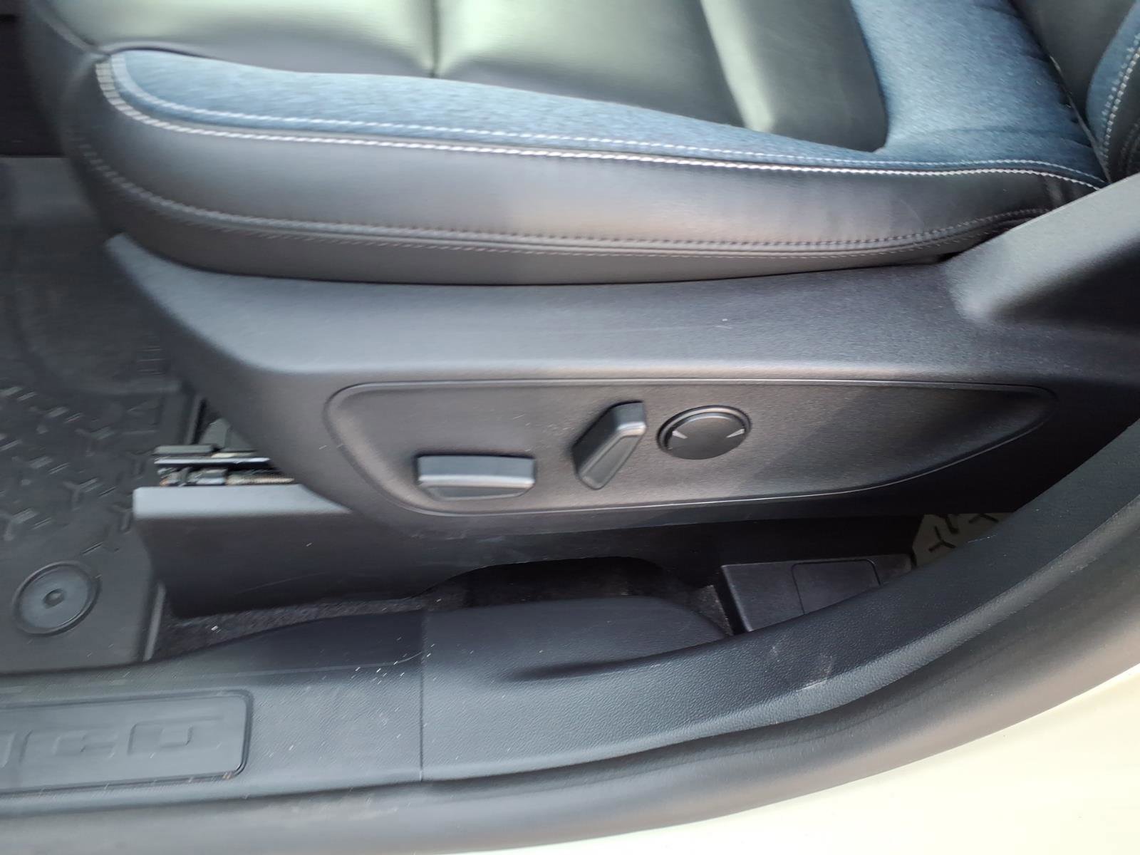 Certified 2025 Ford Bronco Sport Outer Banks w/ Outer Banks Tech Package+ image 12