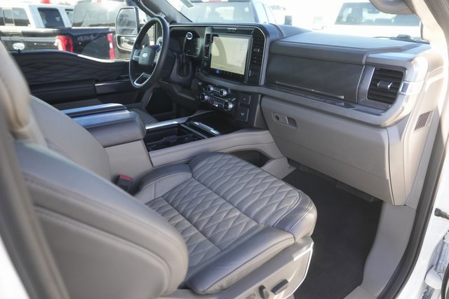 Certified 2025 Ford F250 Platinum w/ Platinum Plus Package image 18