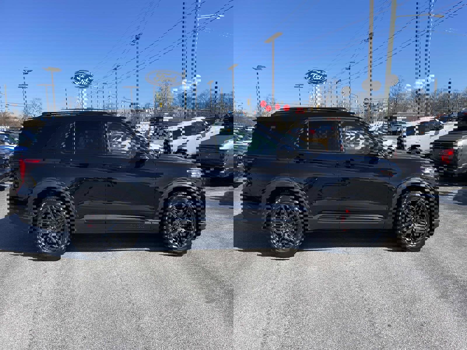 Certified 2025 Ford Explorer ST image 2