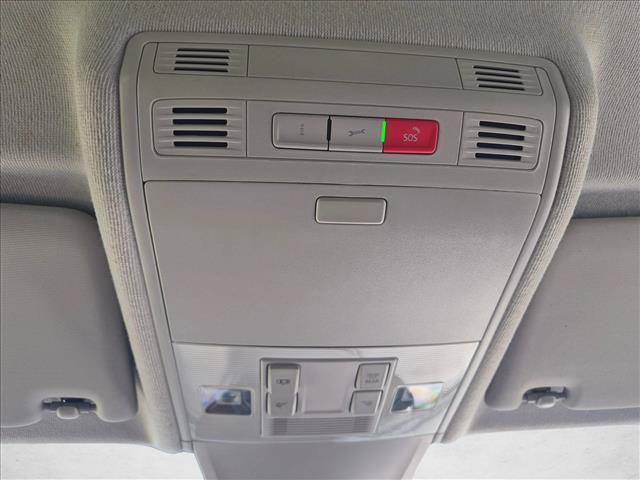 Used 2024 Volkswagen Tiguan SE FWD image 14