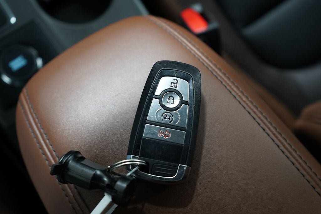 Certified 2025 Ford Bronco Sport Outer Banks w/ Outer Banks Tech Package+ AWD/4WD image 28