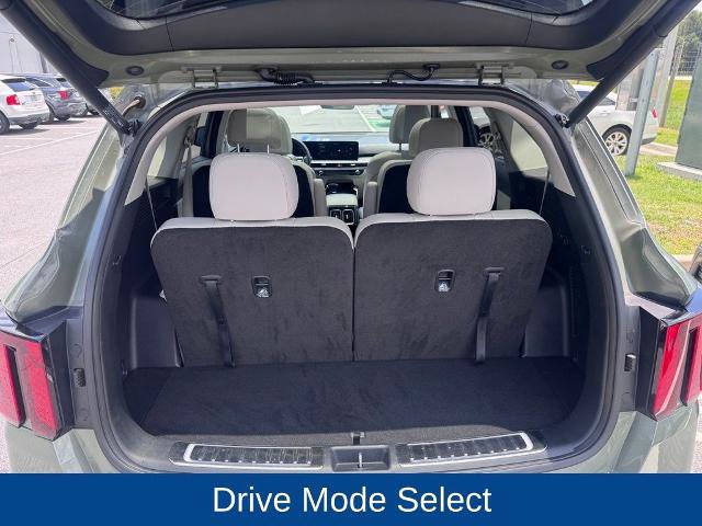 Used 2025 Kia Sorento SX AWD/4WD image 21