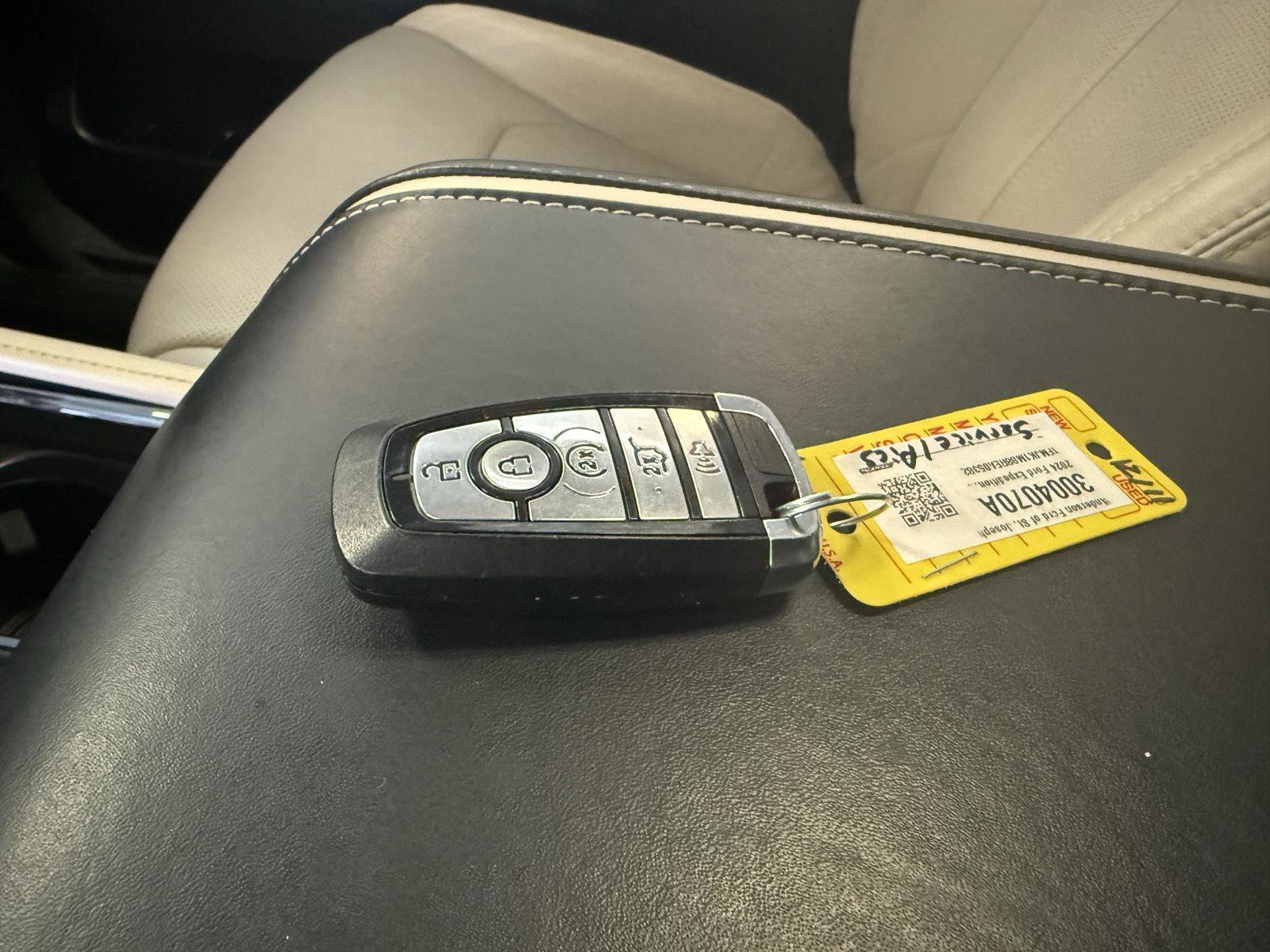 Certified 2024 Ford Expedition Max Platinum image 32