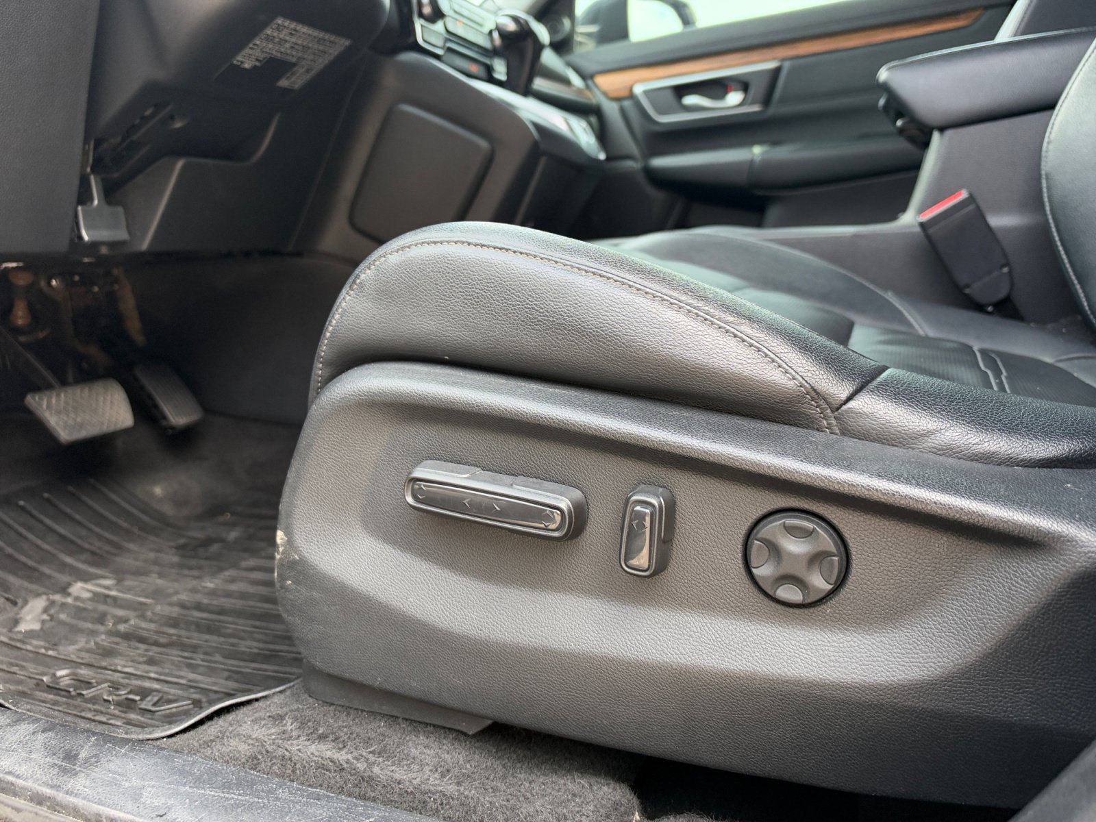 Used 2017 Honda CR-V Touring image 18