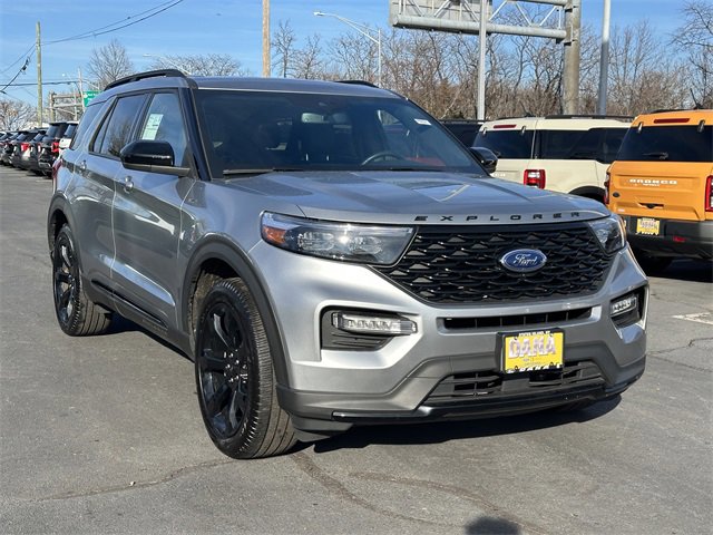 Certified 2023 Ford Explorer ST-Line w/ Class IV Trailer Tow Package image 1