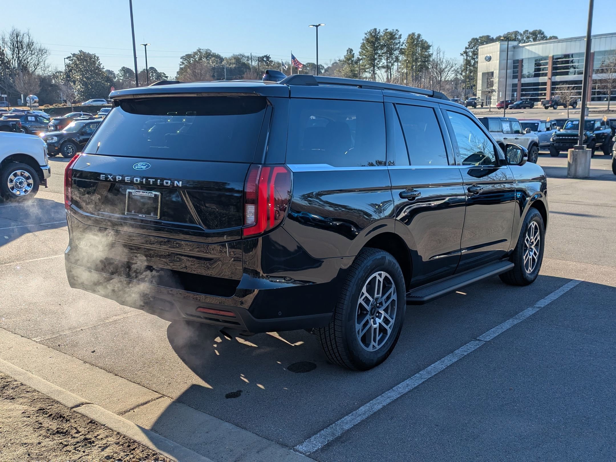 Certified 2025 Ford Expedition Active image 5