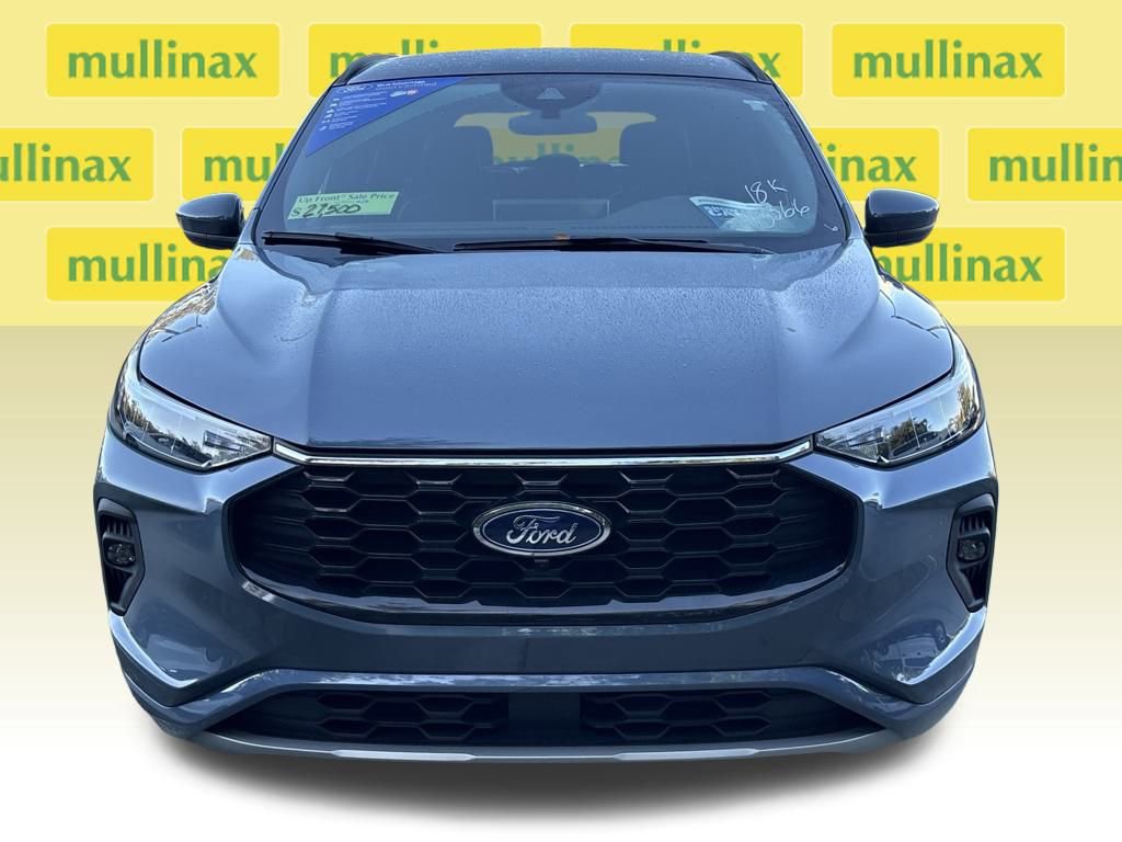 Certified 2023 Ford Escape ST-Line Select w/ Tech Pack #2 image 7