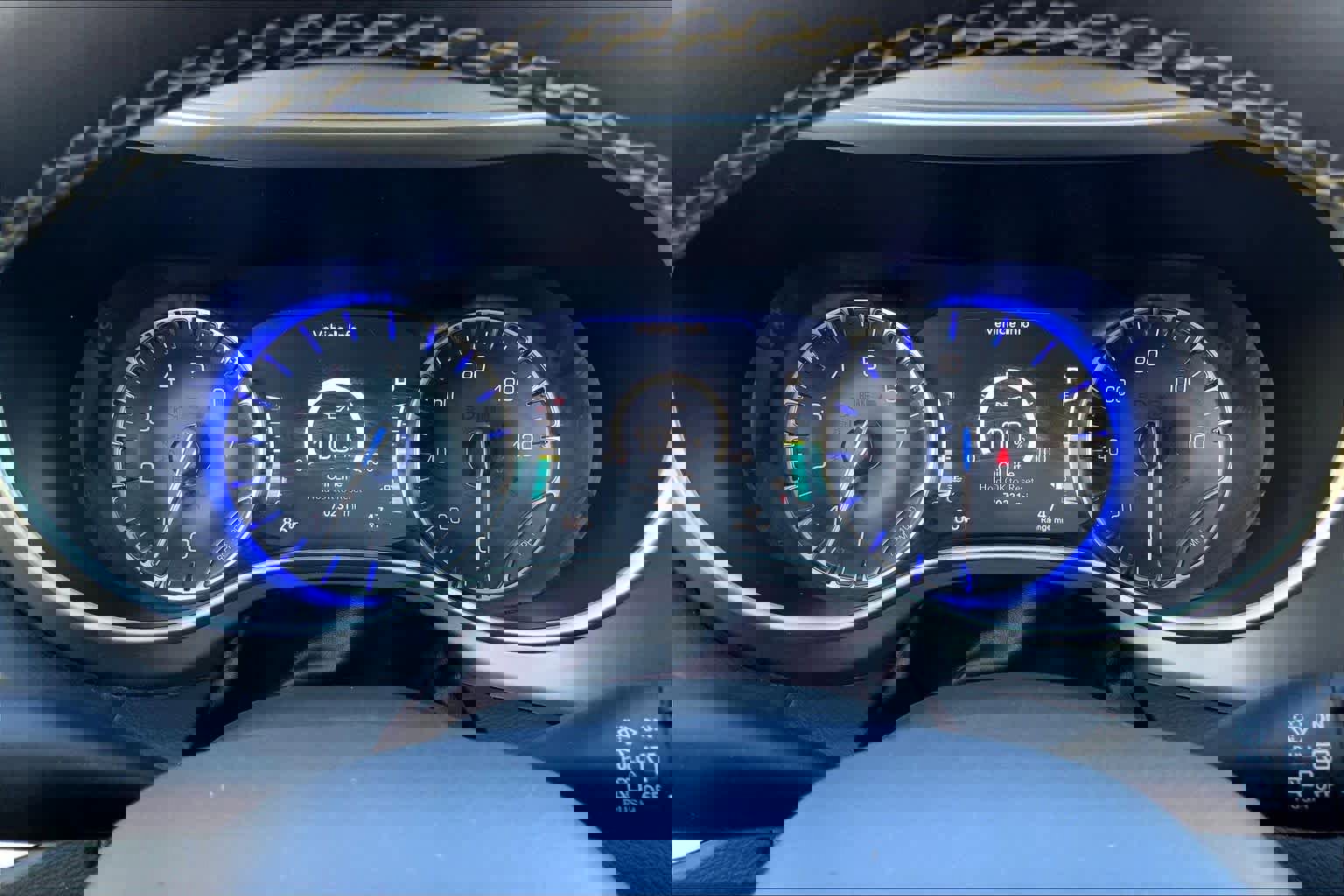 Used 2024 Chrysler Pacifica Touring-L image 26