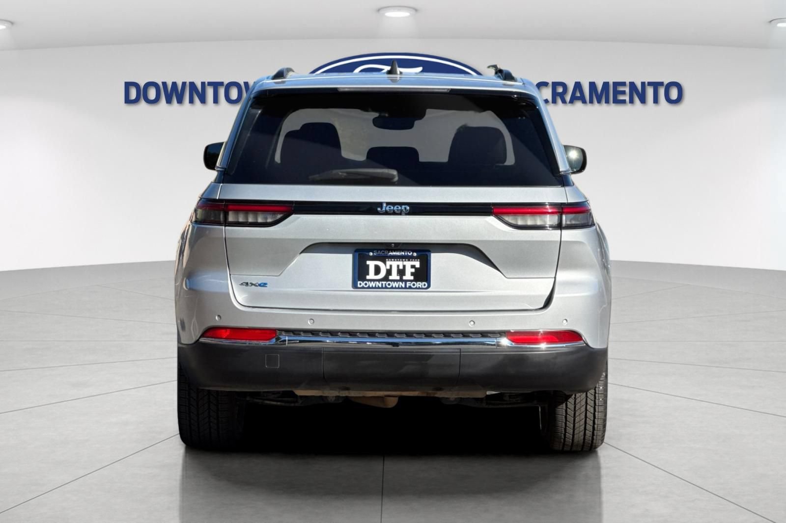 Used 2024 Jeep Grand Cherokee Limited 4xe AWD/4WD image 9