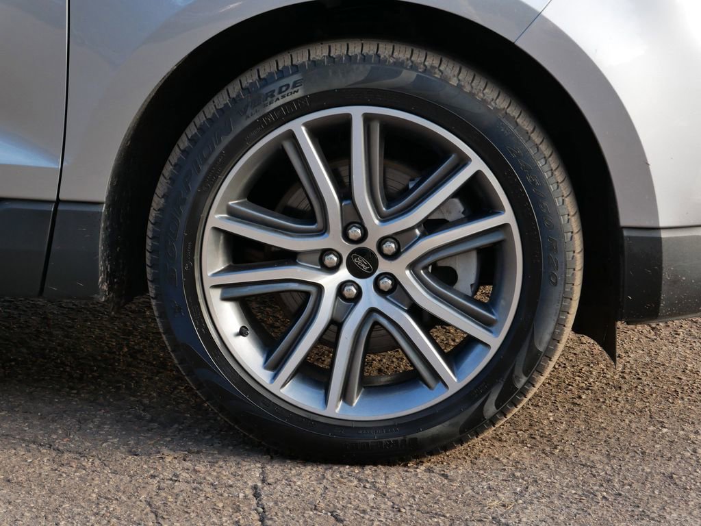 Certified 2024 Ford Edge Titanium w/ Equipment Group 301A AWD/4WD image 7