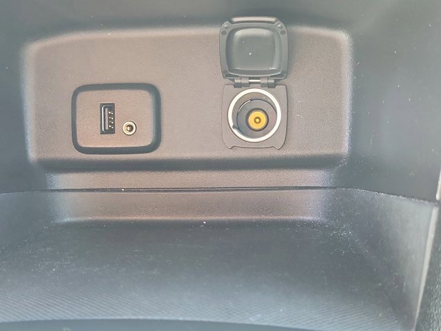 Used 2018 Chevrolet Equinox LT image 29