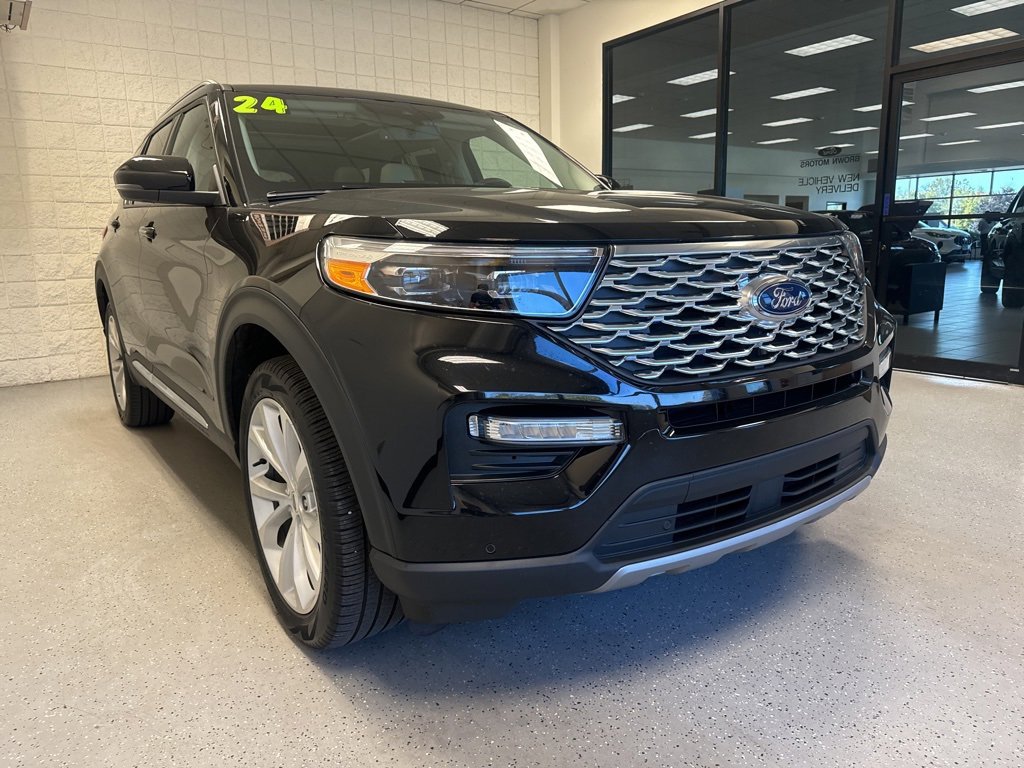 Certified 2024 Ford Explorer Platinum w/ Technology Package image 35