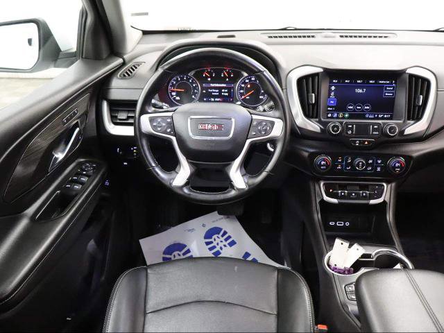 Used 2024 GMC Terrain SLT image 22