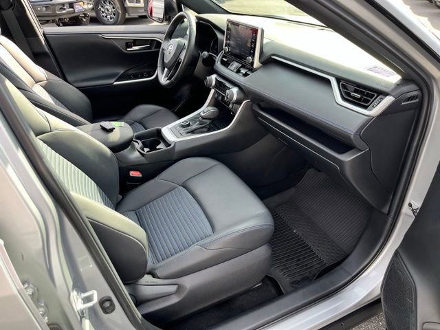 Used 2021 Toyota RAV4 XSE AWD/4WD image 22