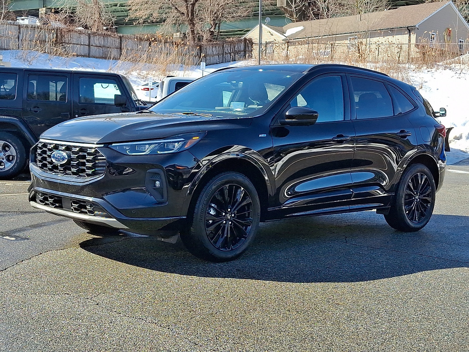 Certified 2025 Ford Escape ST-Line Elite w/ Premium Technology Package AWD/4WD image 2