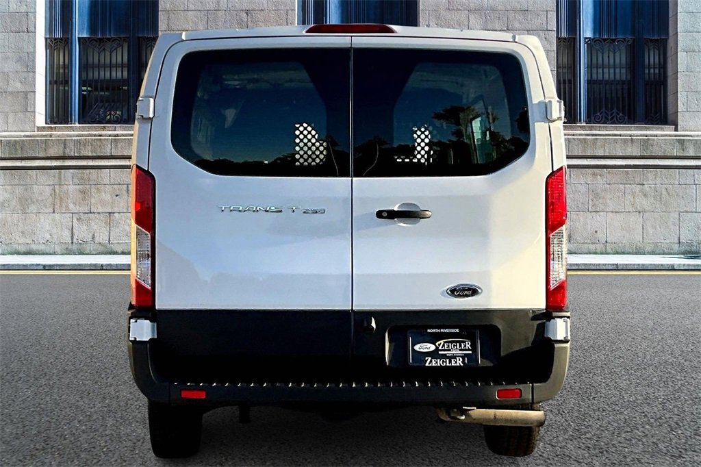 Certified 2023 Ford Transit 250 Base w/ Exterior Upgrade Package image 4