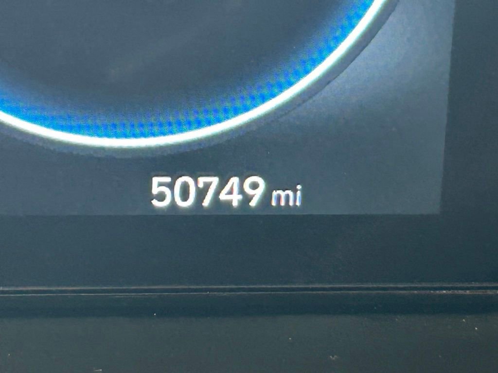 Used 2022 Hyundai Santa Cruz Limited image 41