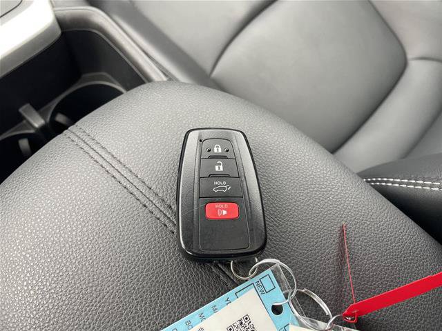 Used 2023 Toyota RAV4 XLE Premium AWD/4WD image 39