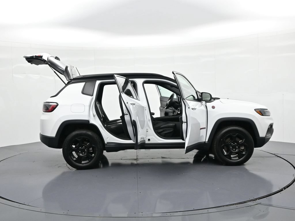 Used 2023 Jeep Compass Trailhawk AWD/4WD image 29