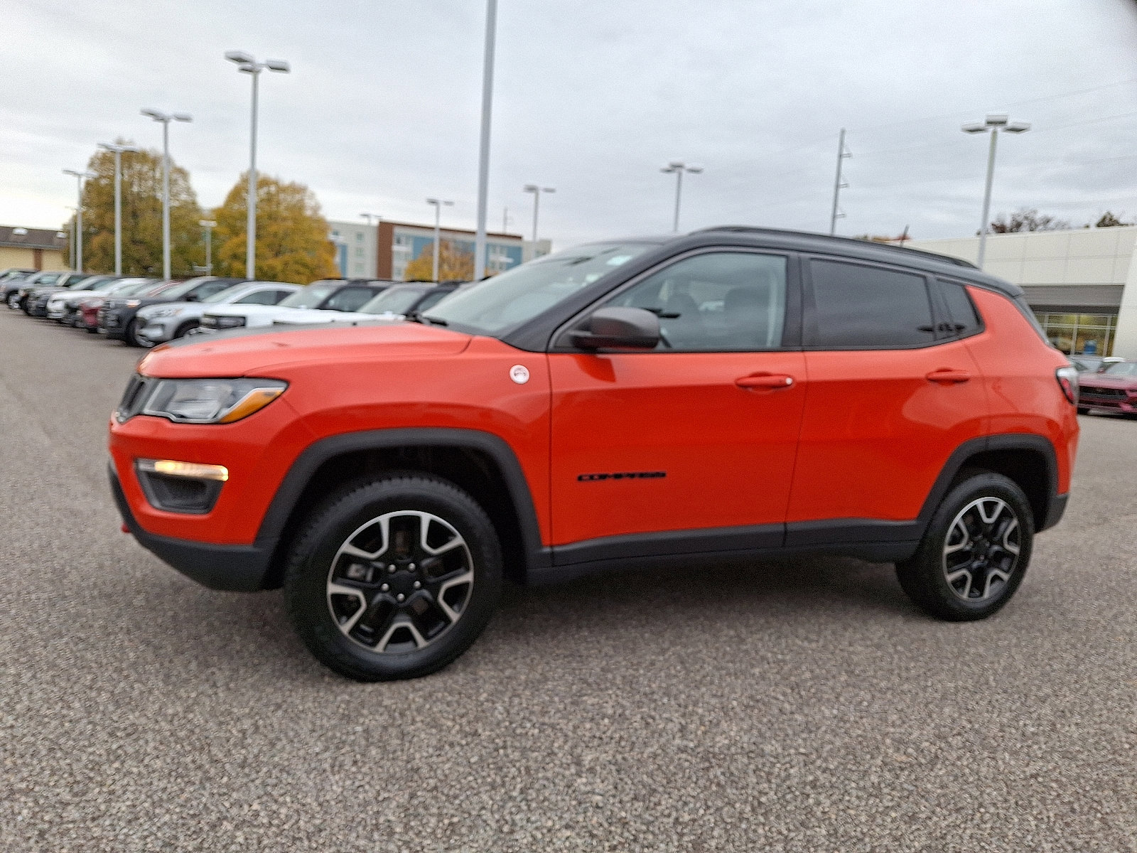 Used 2021 Jeep Compass Trailhawk w/ Convenience Group image 2