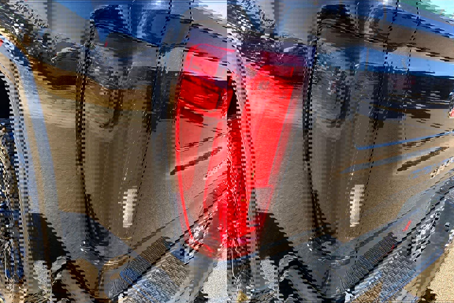 Used 2022 GMC Sierra 2500 Denali w/ Denali Black Diamond Edition image 28