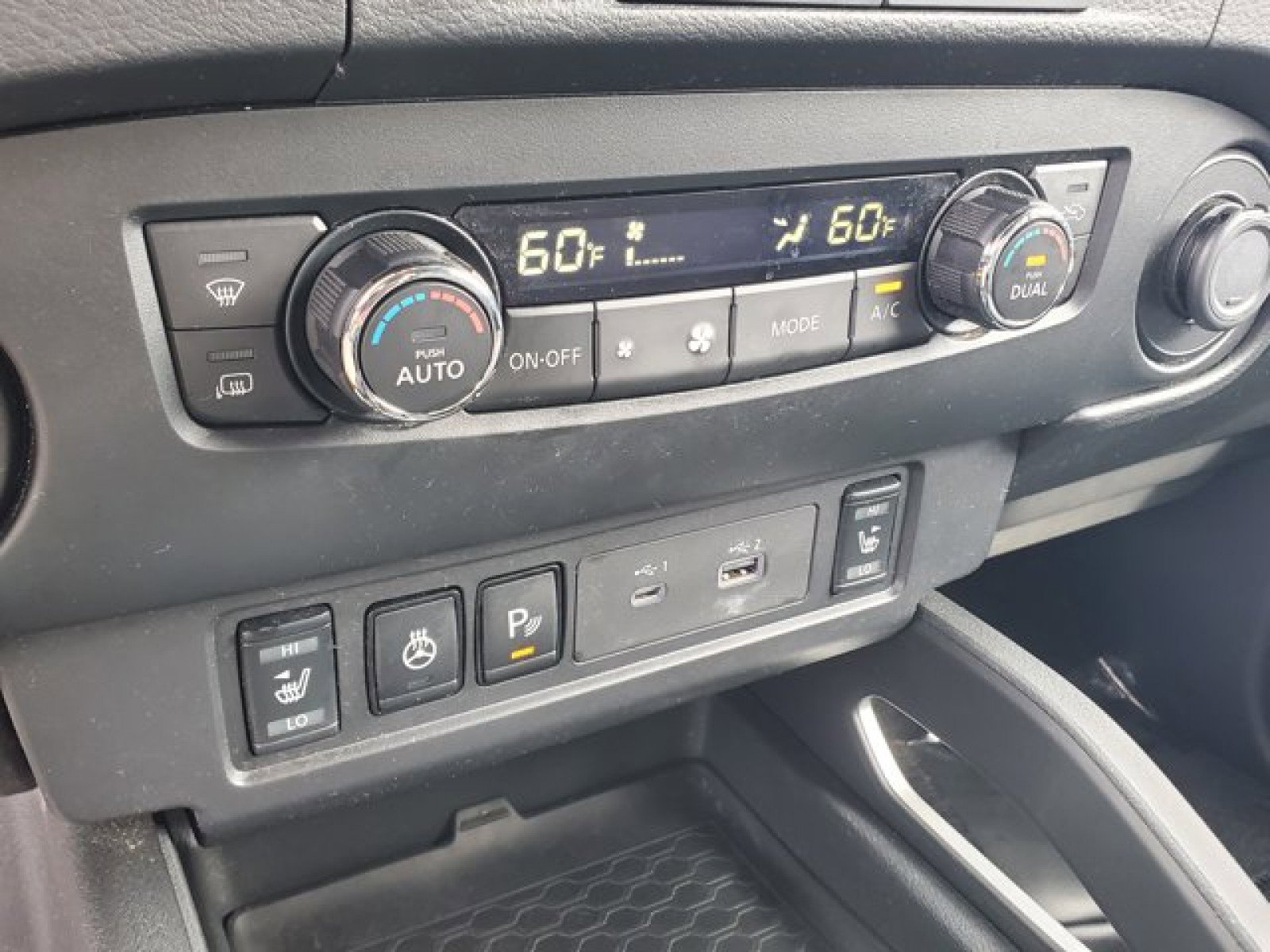 Used 2022 Nissan Frontier SV image 22