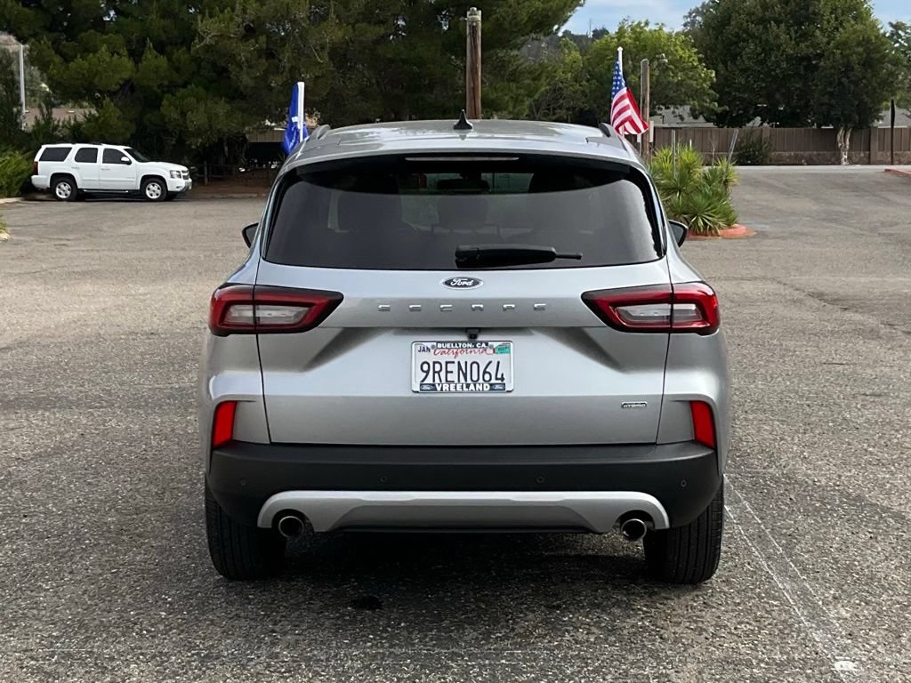 Certified 2024 Ford Escape SE FWD image 5