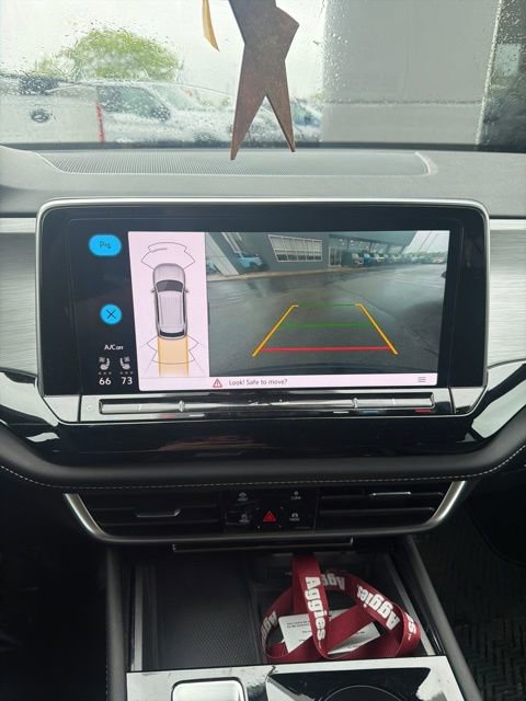 Used 2024 Volkswagen Atlas Cross Sport SE AWD/4WD image 15