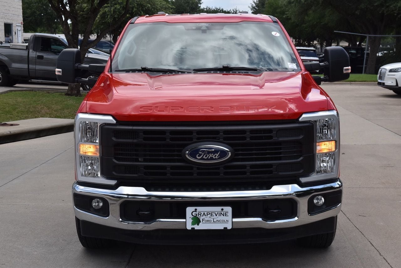 Certified 2025 Ford F350 XL w/ XL Chrome Package RWD image 3