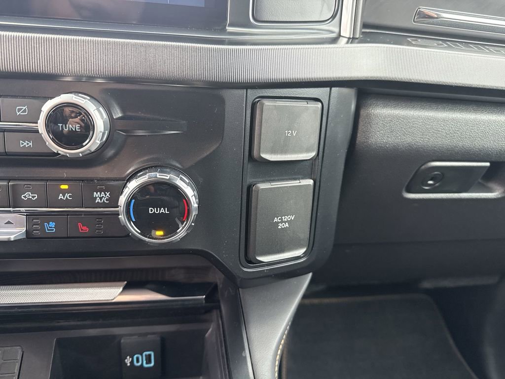 Certified 2024 Ford F350 Platinum w/ Tremor Off-Road Package image 36