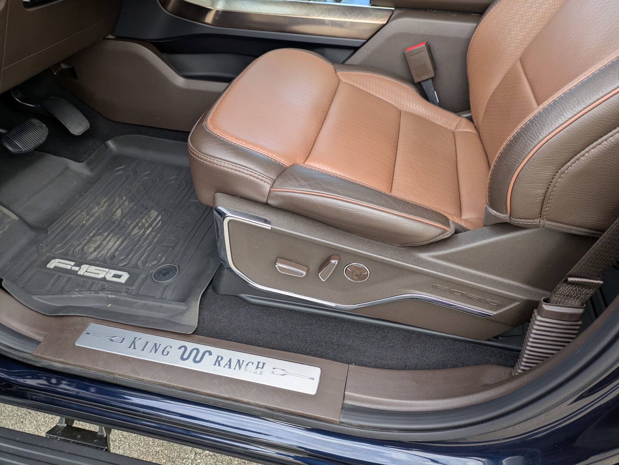 Certified 2025 Ford F150 King Ranch image 14