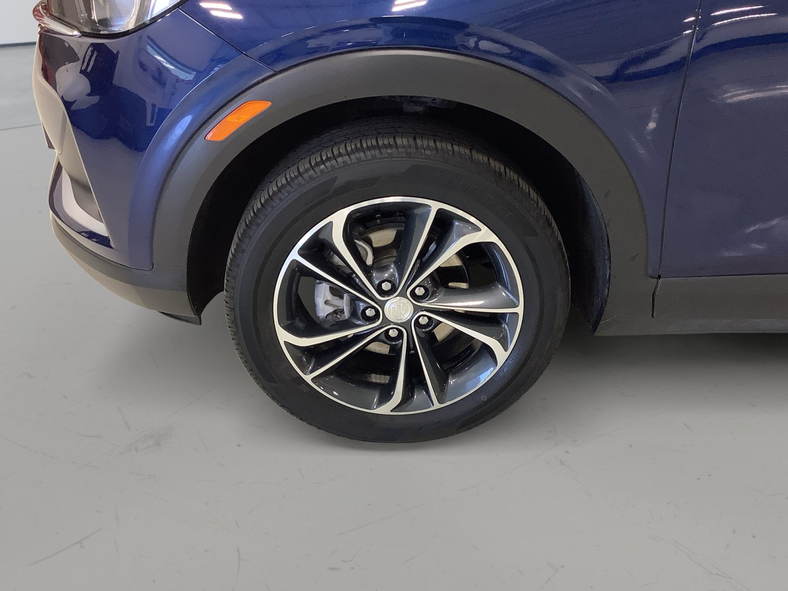 Used 2023 Buick Encore GX Select w/ Safety Package II AWD/4WD image 9