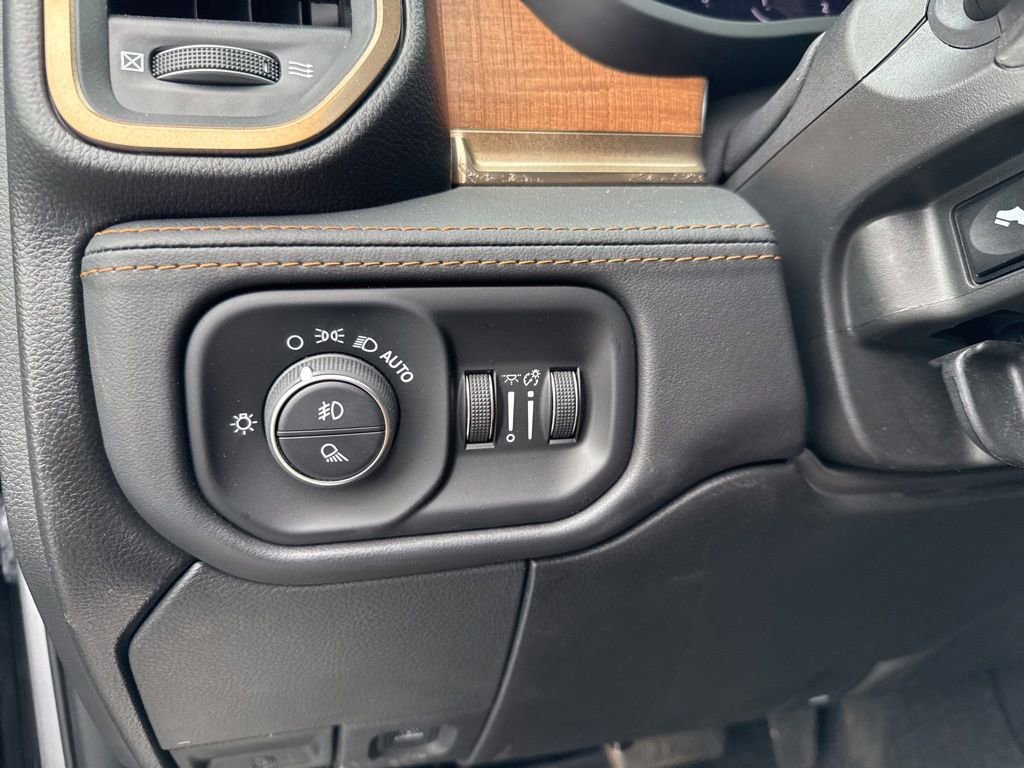 Used 2023 RAM 2500 Limited AWD/4WD image 15