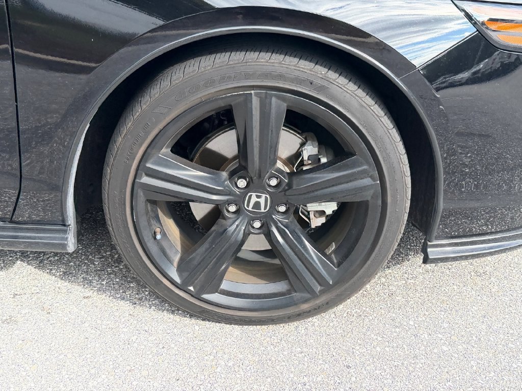 Used 2024 Honda Accord Sport image 9