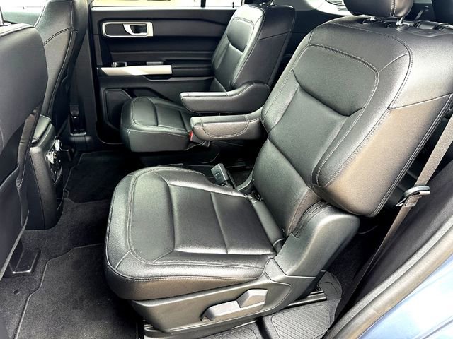 Certified 2021 Ford Explorer XLT w/ Equipment Group 202A RWD image 22