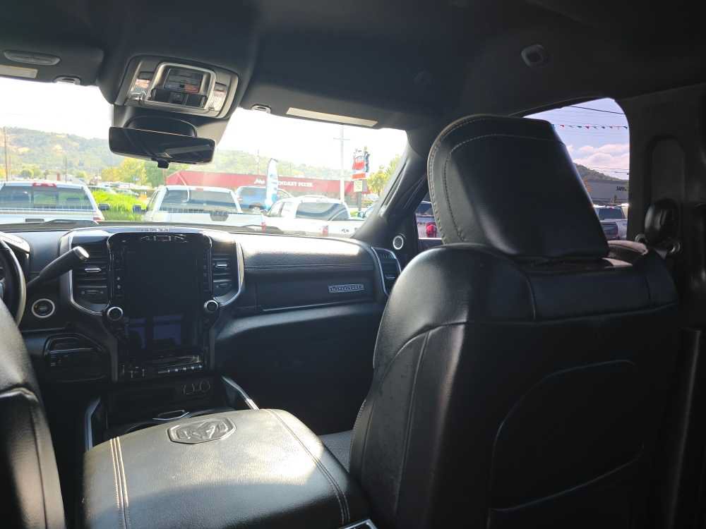 Used 2022 RAM 3500 Laramie AWD/4WD image 14