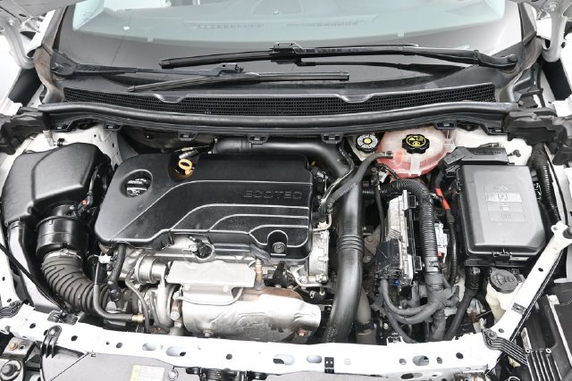 Used 2019 Chevrolet Cruze LT w/ Convenience Package FWD image 34