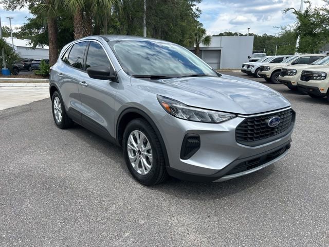 Certified 2023 Ford Escape Active FWD image 2