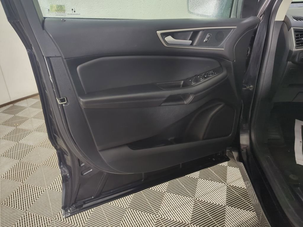 Certified 2024 Ford Edge SEL image 12