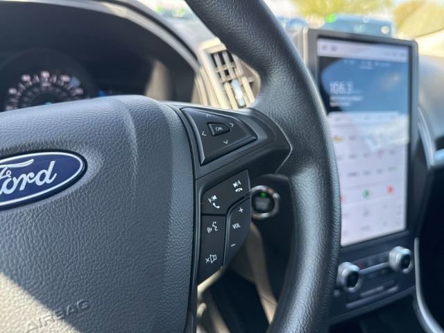 Certified 2024 Ford Edge SE image 30