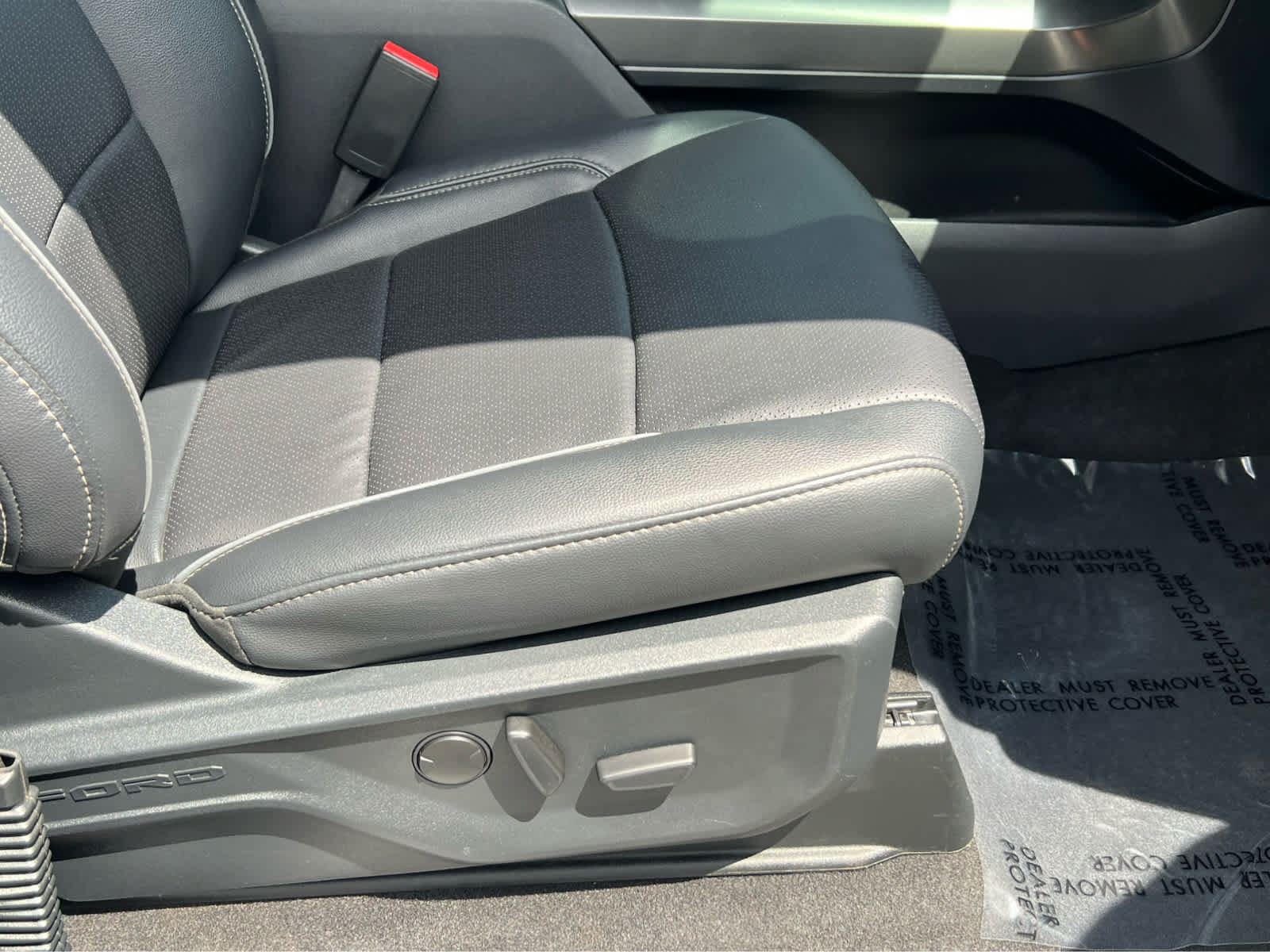 Certified 2025 Ford F150 Lariat AWD/4WD image 18