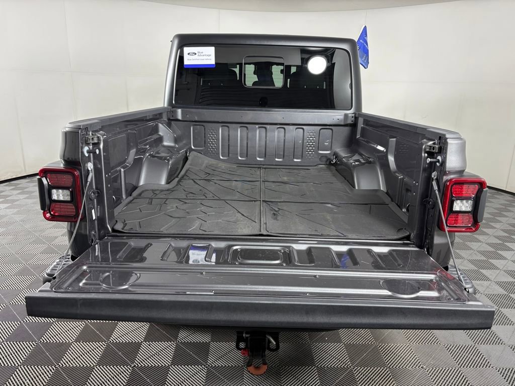 Used 2025 Jeep Gladiator Rubicon w/ Safety Group image 32